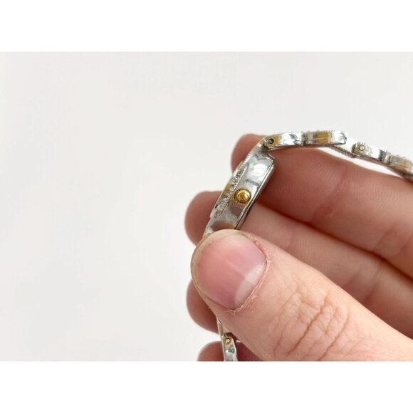 Dual Gold & Silver Toned XOXO Quartz Analog Vintage Wristwatch - 12mm - WORKS! - Picture 7 of 10